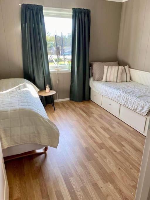 Leilighet Sentralt Pa Senja Silsand Exterior foto